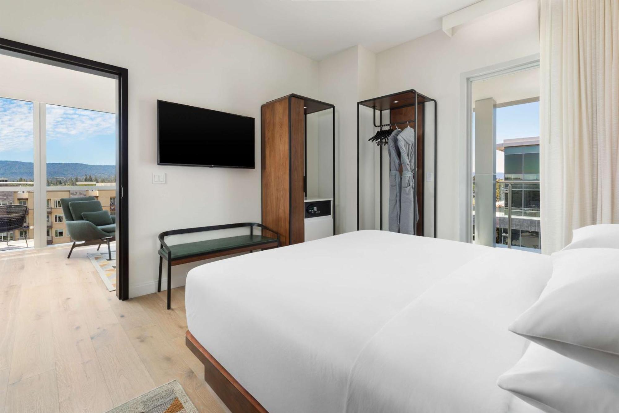 Hotel Hyatt Centric 3*